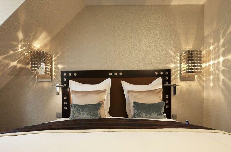 Le Petit Paris Hotel