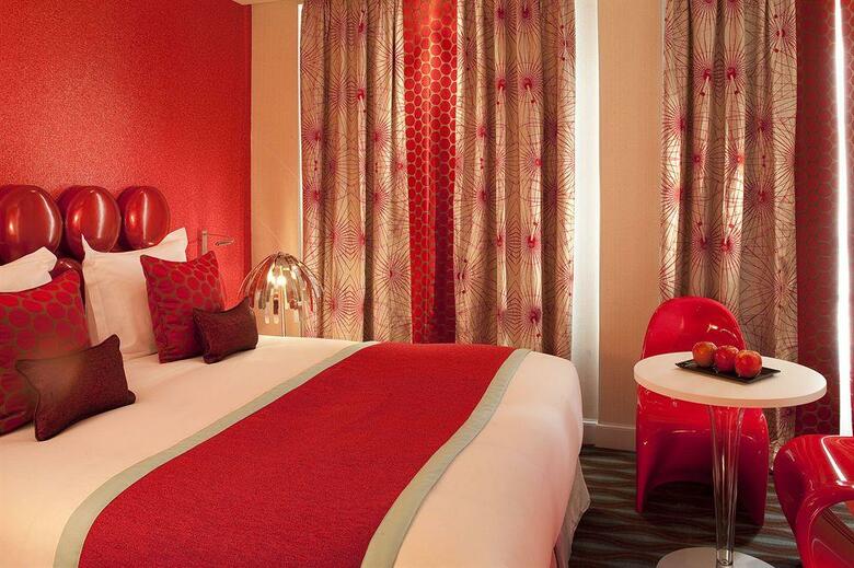 Le Petit Paris Hotel