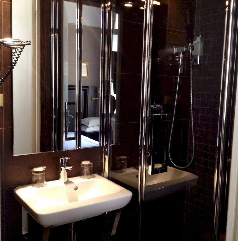 H�tel Op�ra Maintenon Hotel