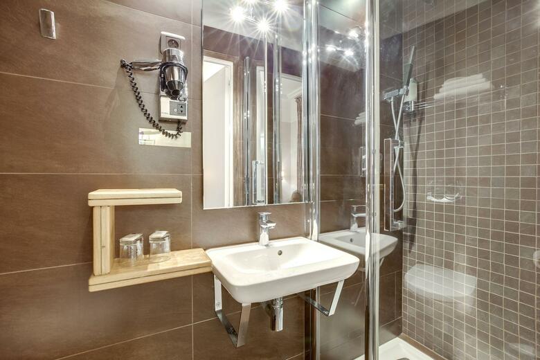 H�tel Op�ra Maintenon Hotel