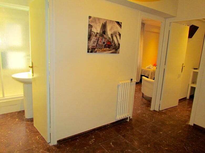 Barcelona City Street Hostel