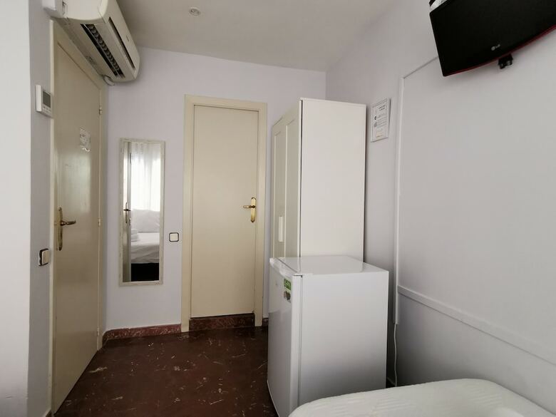 Barcelona City Street Hostel