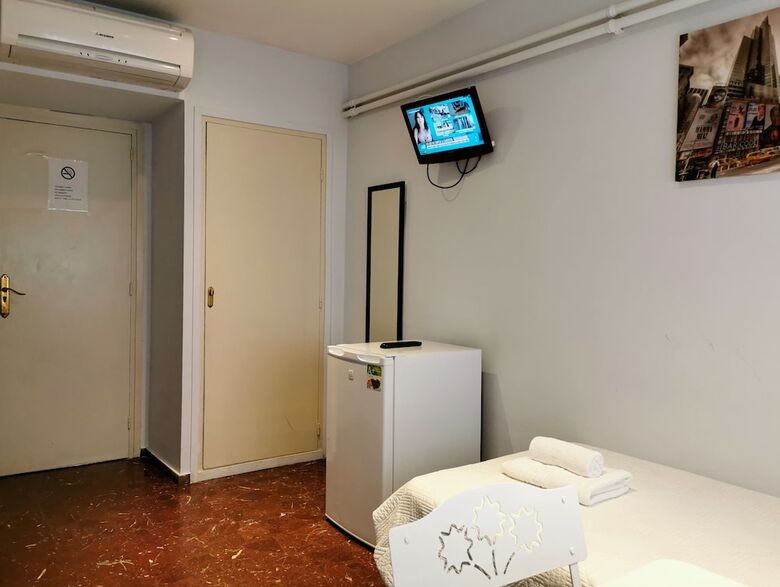 Barcelona City Street Hostel