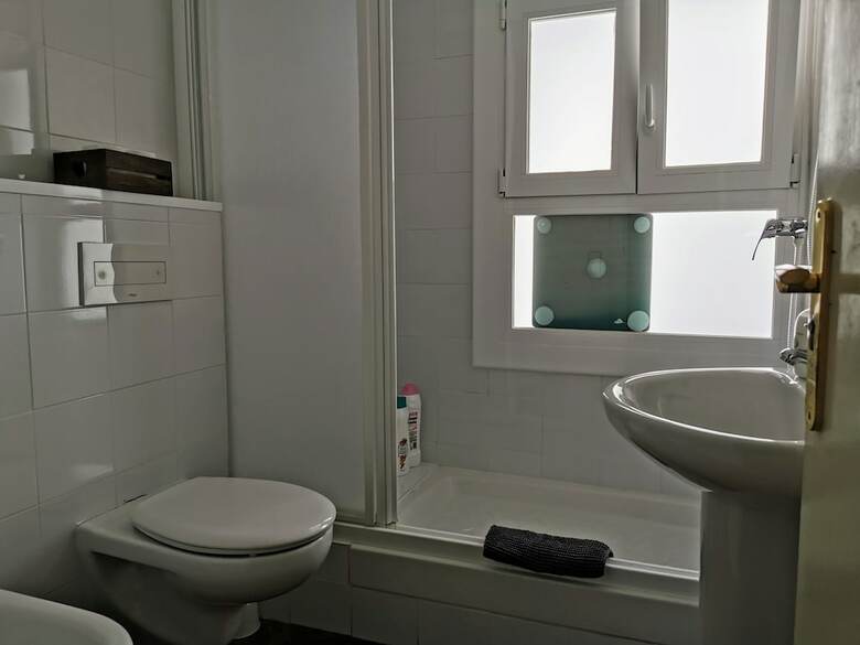 Barcelona City Street Hostel