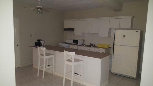 The Royal Kensington Villa