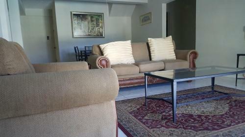 The Royal Kensington Villa