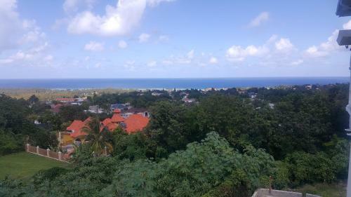 The Royal Kensington Villa