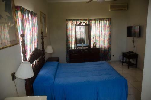 Ocean Crest Villa Hostel
