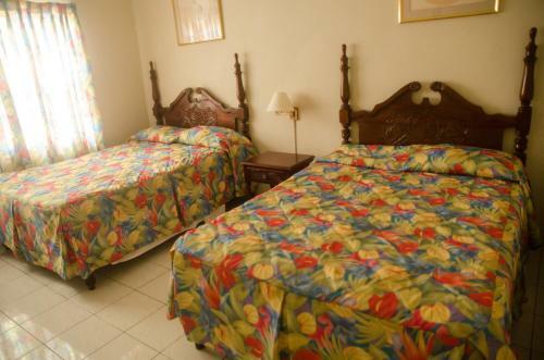 Ocean Crest Villa Hostel