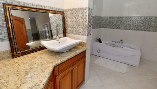 Basileia Palace Bed & Breakfast