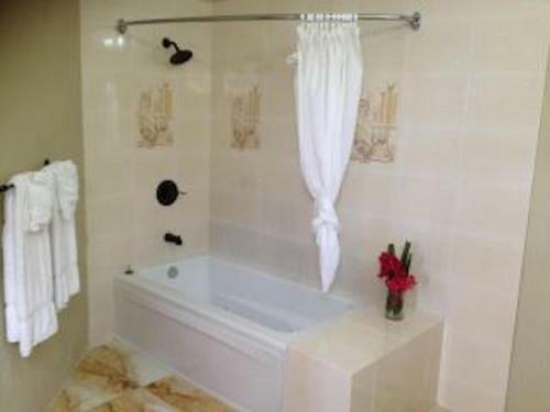 Waters Edge Villa