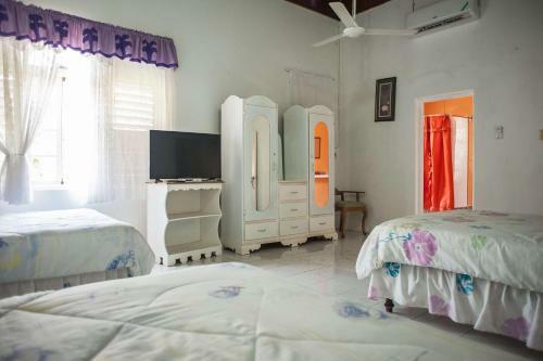 Diamond Villa & Suites Hotel