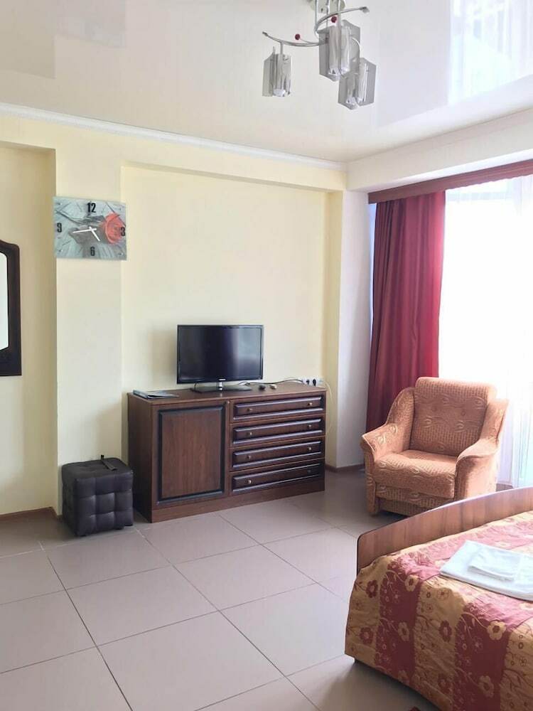 Kavkaz Hotel Hostel