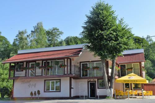 Casa Viv Hostel
