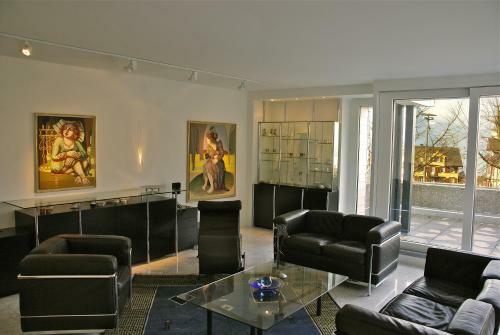 Chateau Sch�pbach Apartments