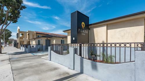 Plaza Inn Motel