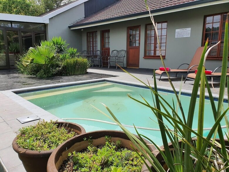 Morulana Bed & Breakfast