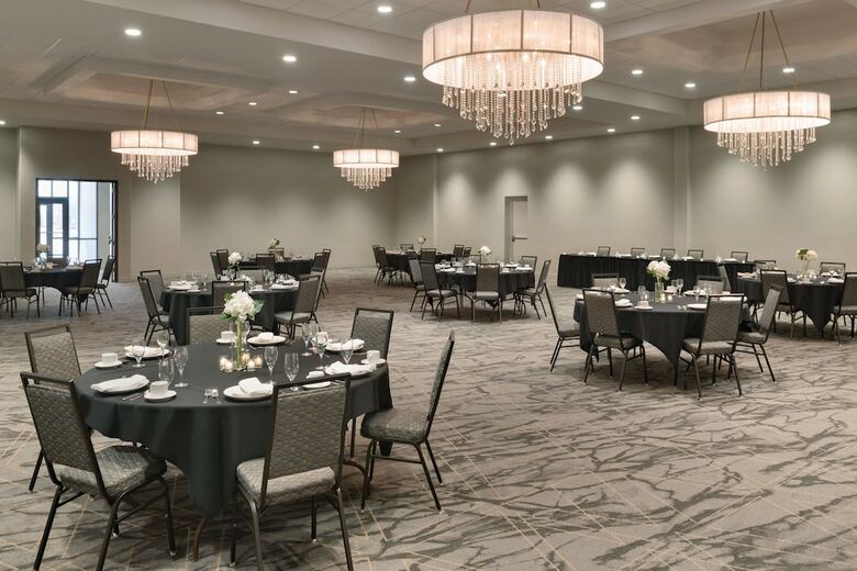 Holiday Inn Bloomington - Normal Hotel