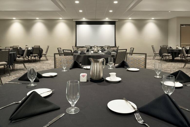 Holiday Inn Bloomington - Normal Hotel