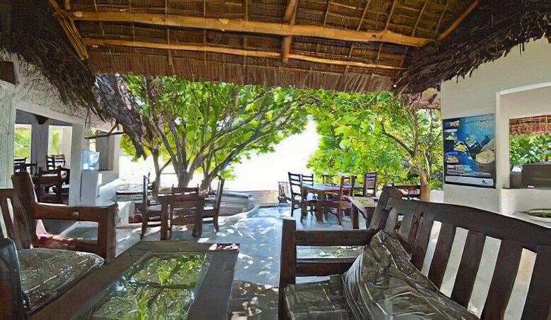 Red Monkey Lodge Inn