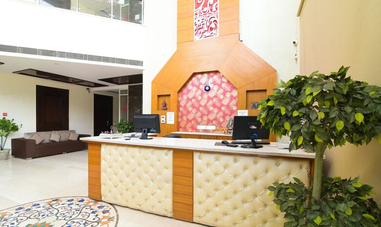 Treebo Q-cent Hotel
