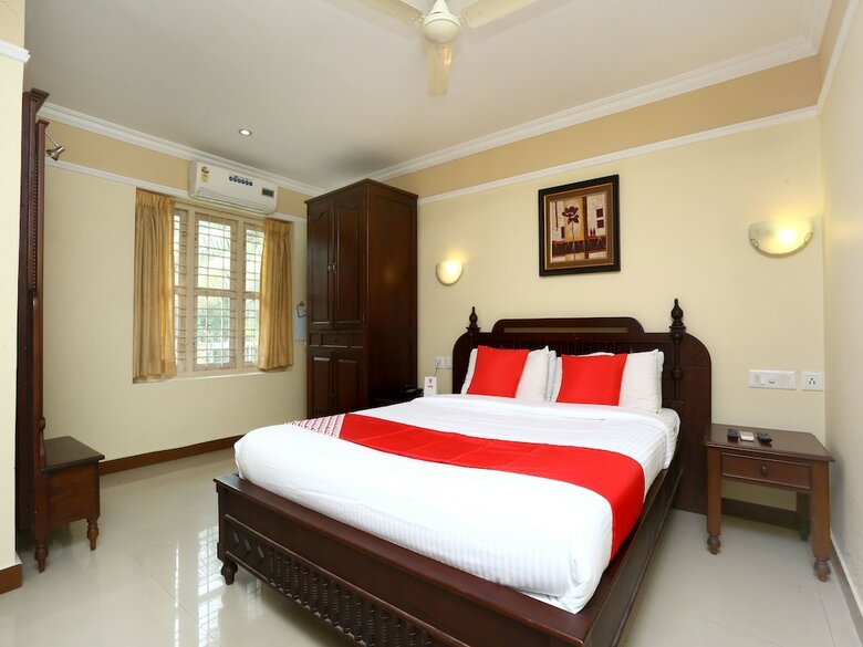 Oyo 2240 Krishna Regency Hotel