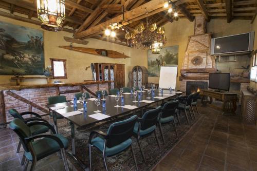 Posada Del Duraton Hostel