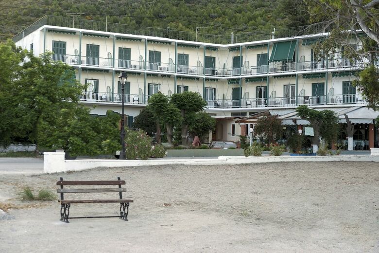 Neorio Bay Hotel