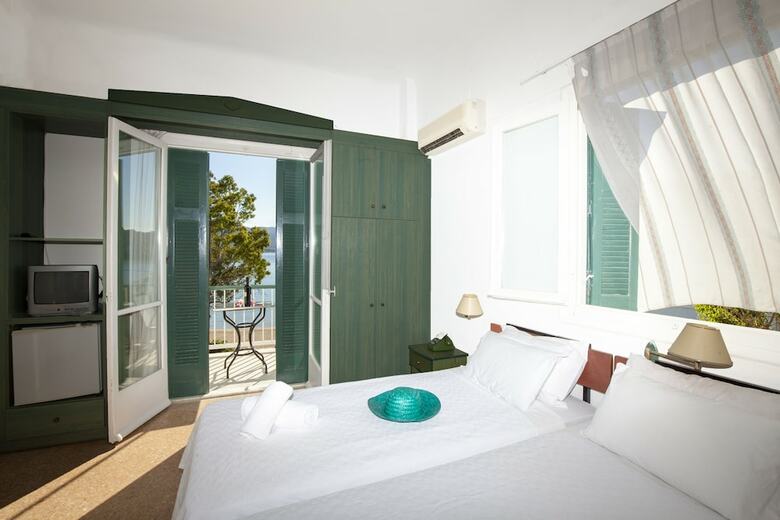 Neorio Bay Hotel