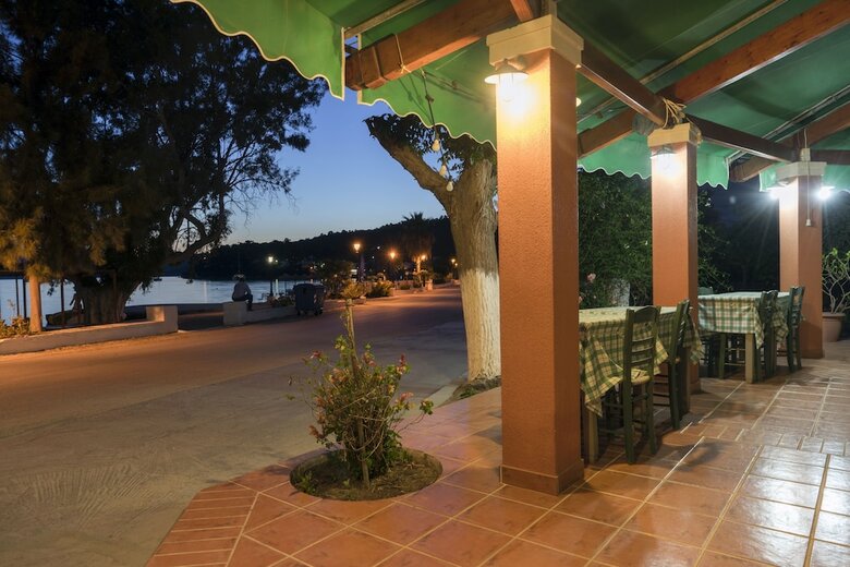 Neorio Bay Hotel