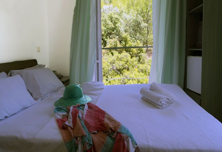 Neorio Bay Hotel