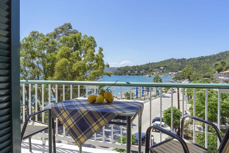 Neorio Bay Hotel