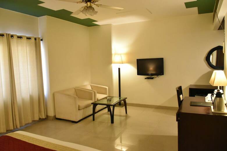 Hotel Impress