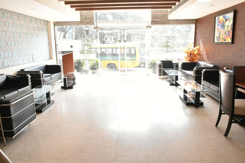 Hotel Impress