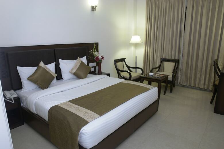 Hotel Impress