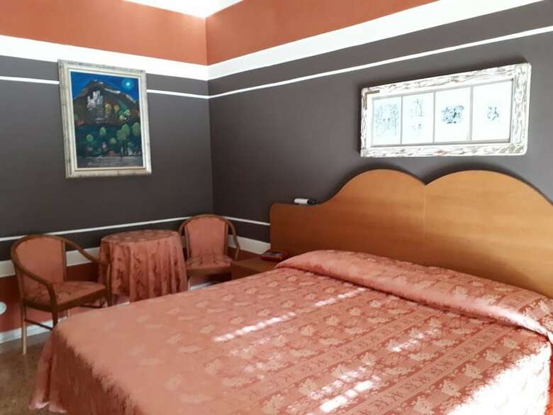 Pandos Hotel