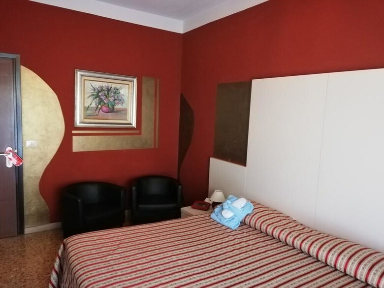 Pandos Hotel