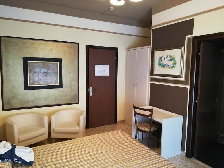 Pandos Hotel
