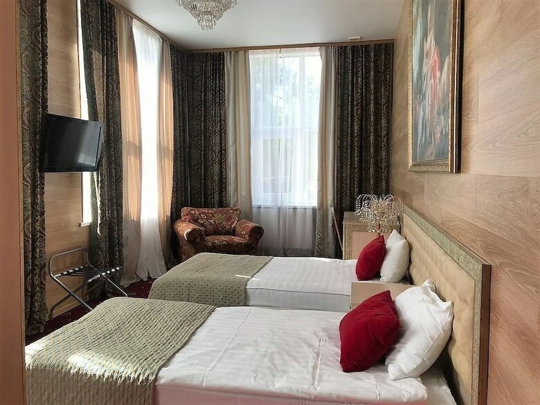 Sunflower River Hotel