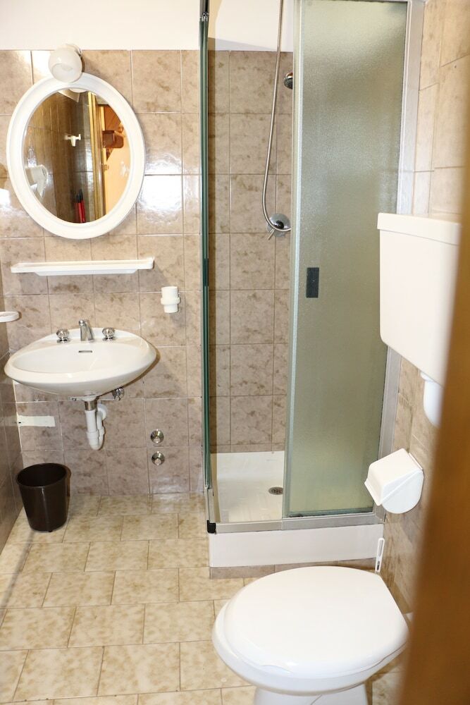 Roulette Apartments
