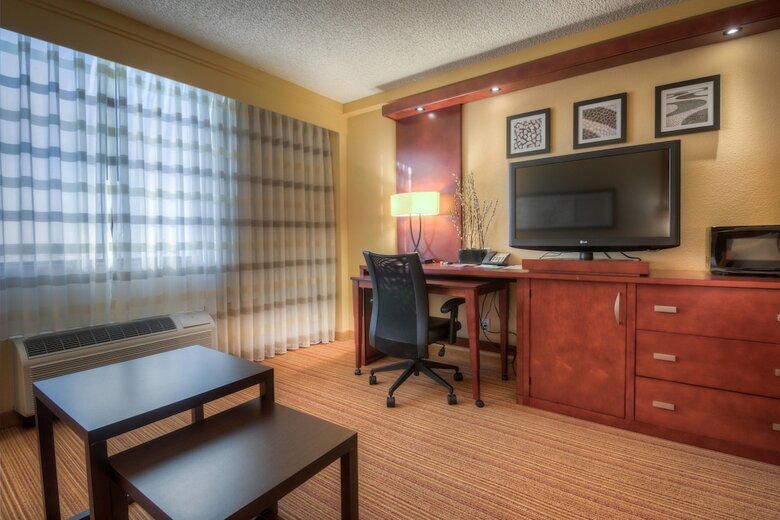 Courtyard Killeen Marriott Hotel