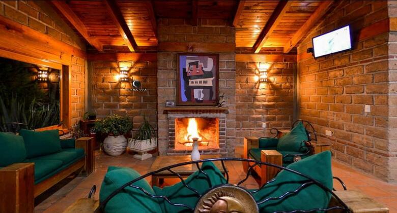 Bosque La Luna Hotel