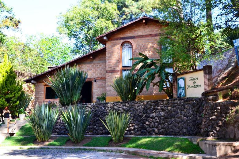 Bosque La Luna Hotel