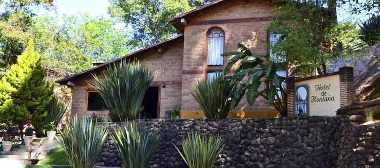Bosque La Luna Hotel