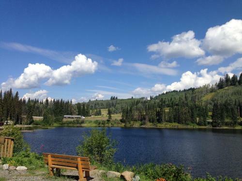 Lac Des Roches Resort Lodge