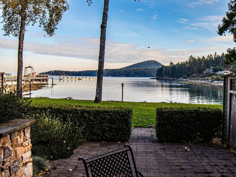 Galiano Oceanfront Inn & Spa Hotel