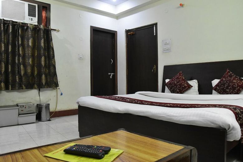 Park Awadh Hotel