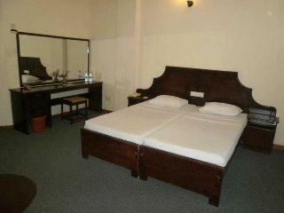 Kandyan Reach Hotel