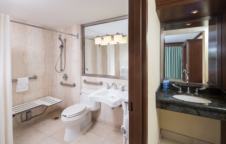 Newport Beachside Resort Hotel