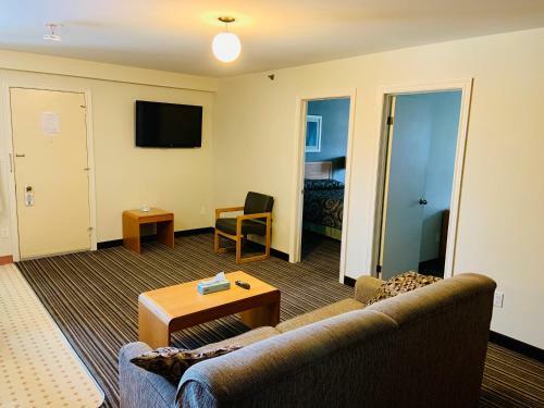 Green Acres Motel